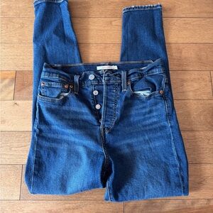 Levi’s Wedgie Skinny button up Jeans - 28